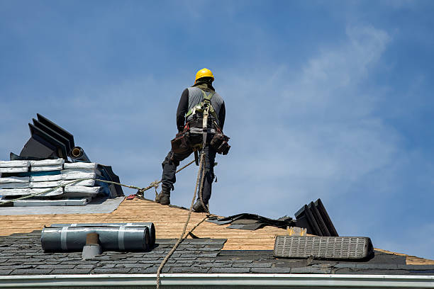 Professional Gutter Installation technician working in Warsaw, IL